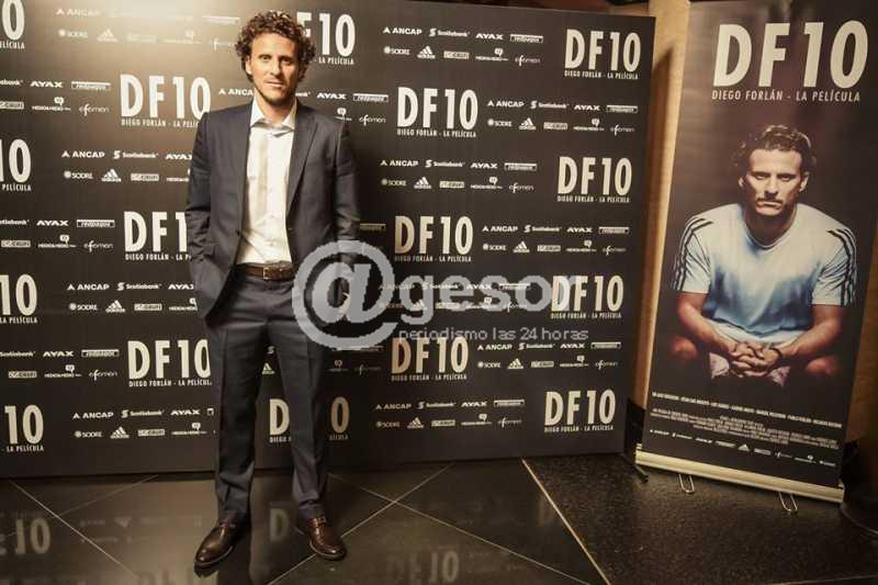 El Departamento de Cultura de la Intendencia de Soriano viene coordinando detalles para la exhibición de la película sobre Diego Forlan en Mercedes